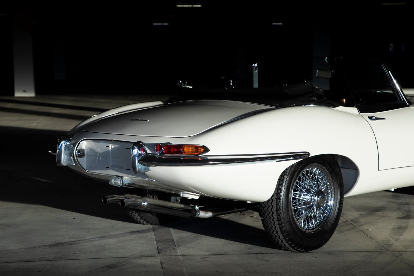Jaguar E-type convertible bila _42