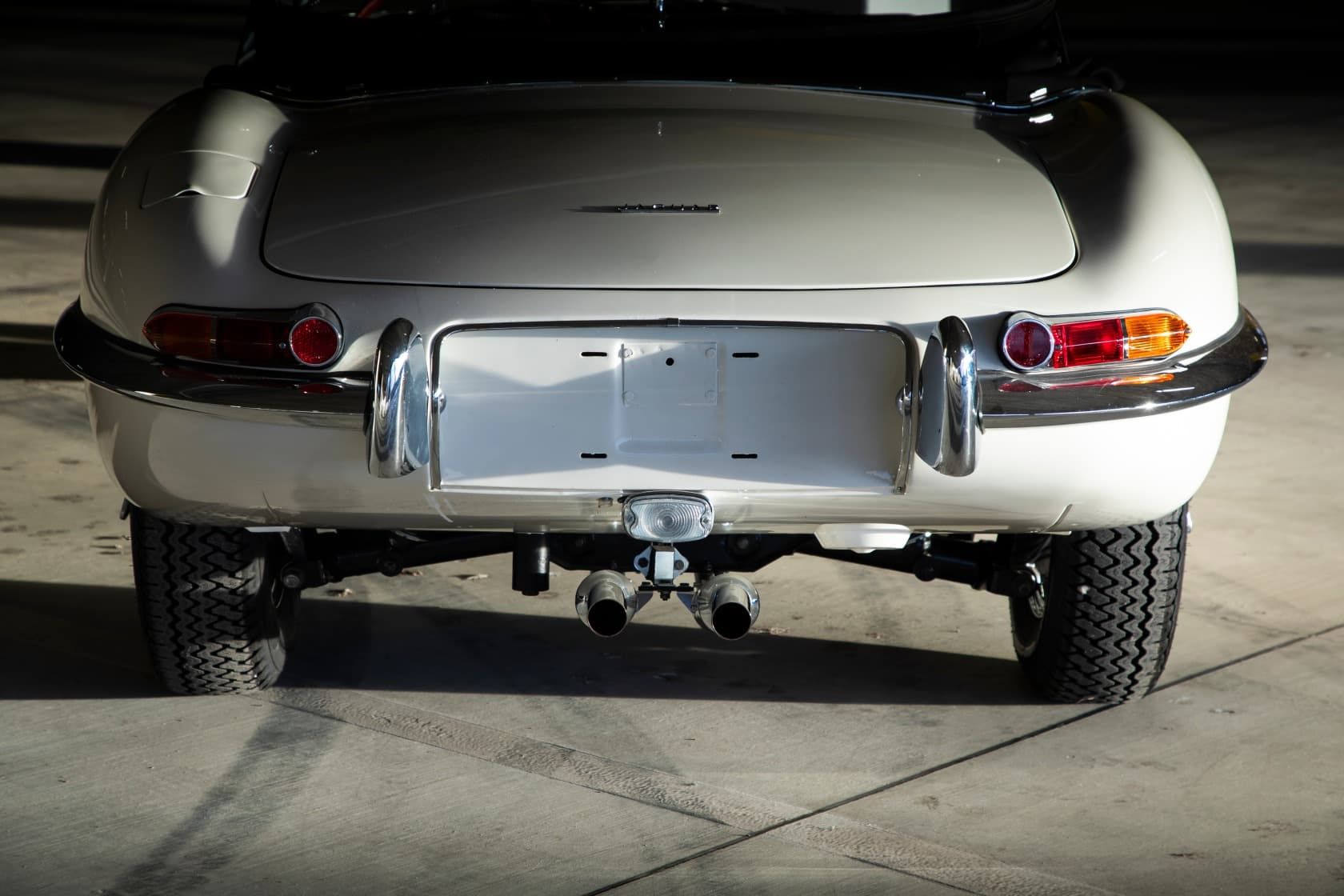 Jaguar E-type convertible bila _43