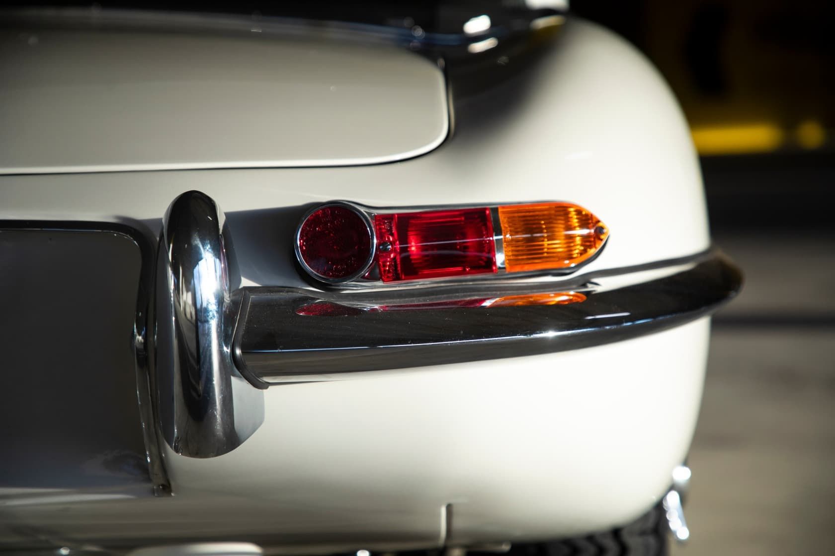 Jaguar E-type convertible bila _46