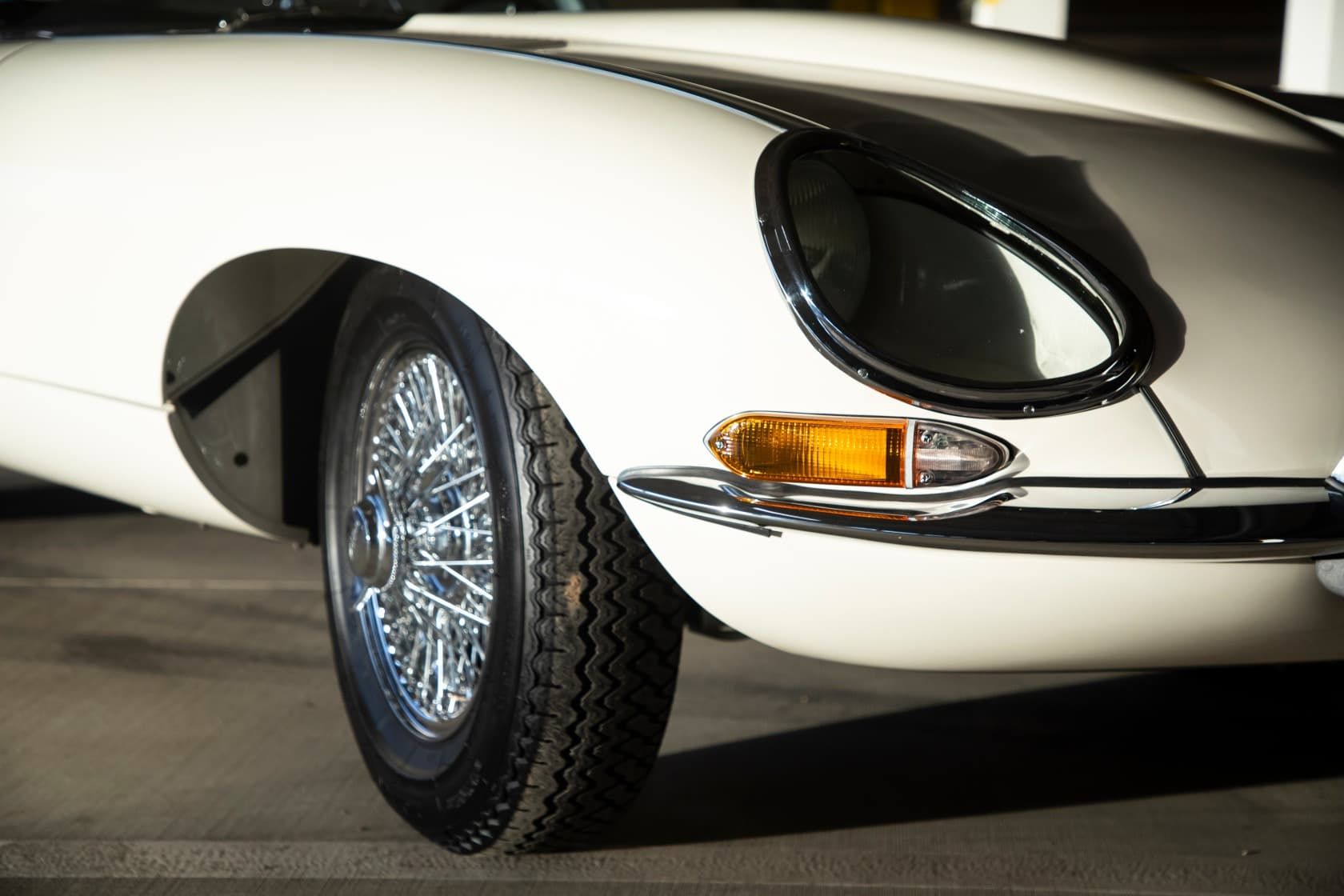 Jaguar E-type convertible bila _52