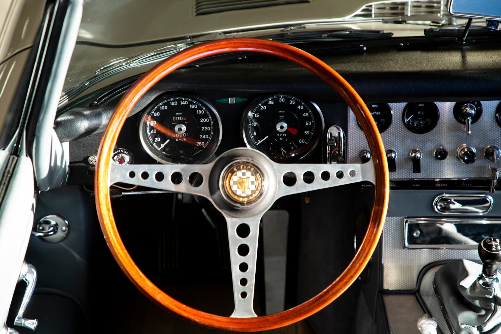 Jaguar E-type convertible bila _58