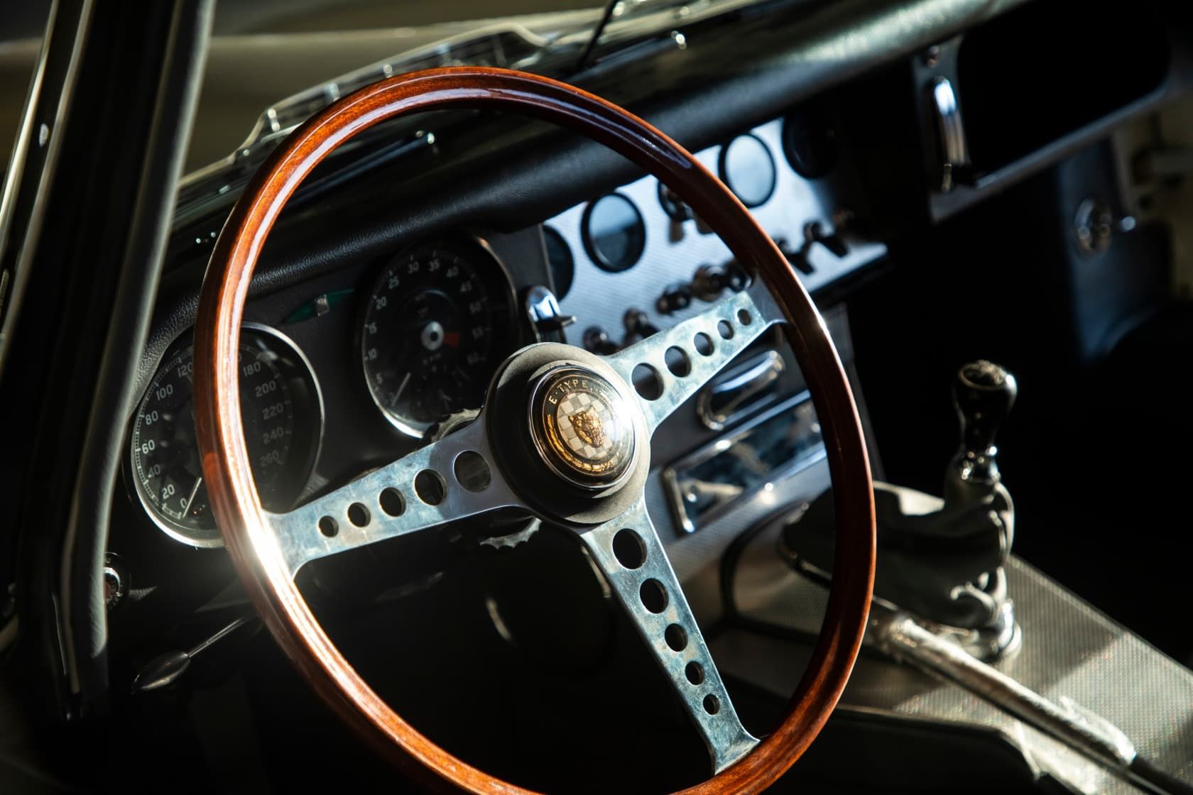 Jaguar E-type convertible bila _61