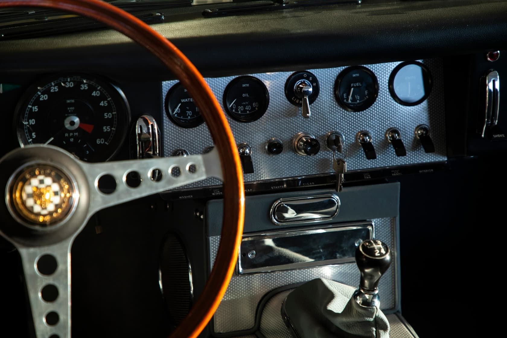 Jaguar E-type convertible bila _63