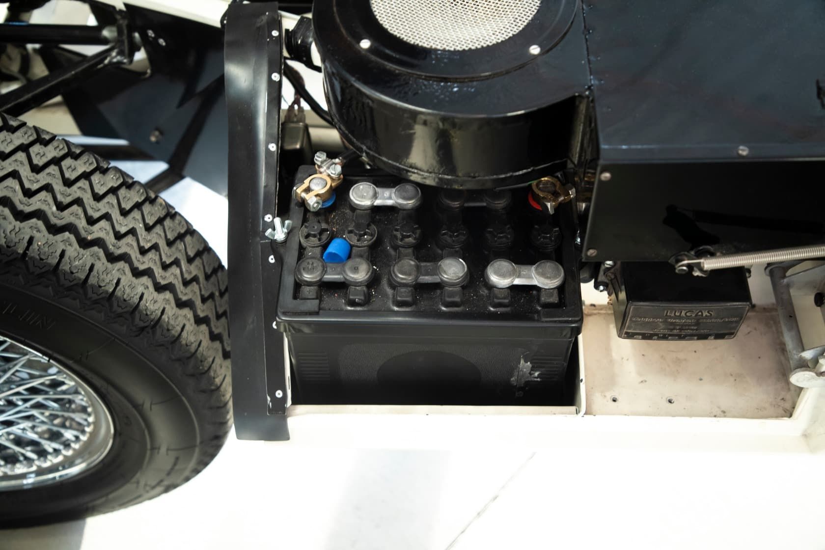 Jaguar E-type convertible bila _83