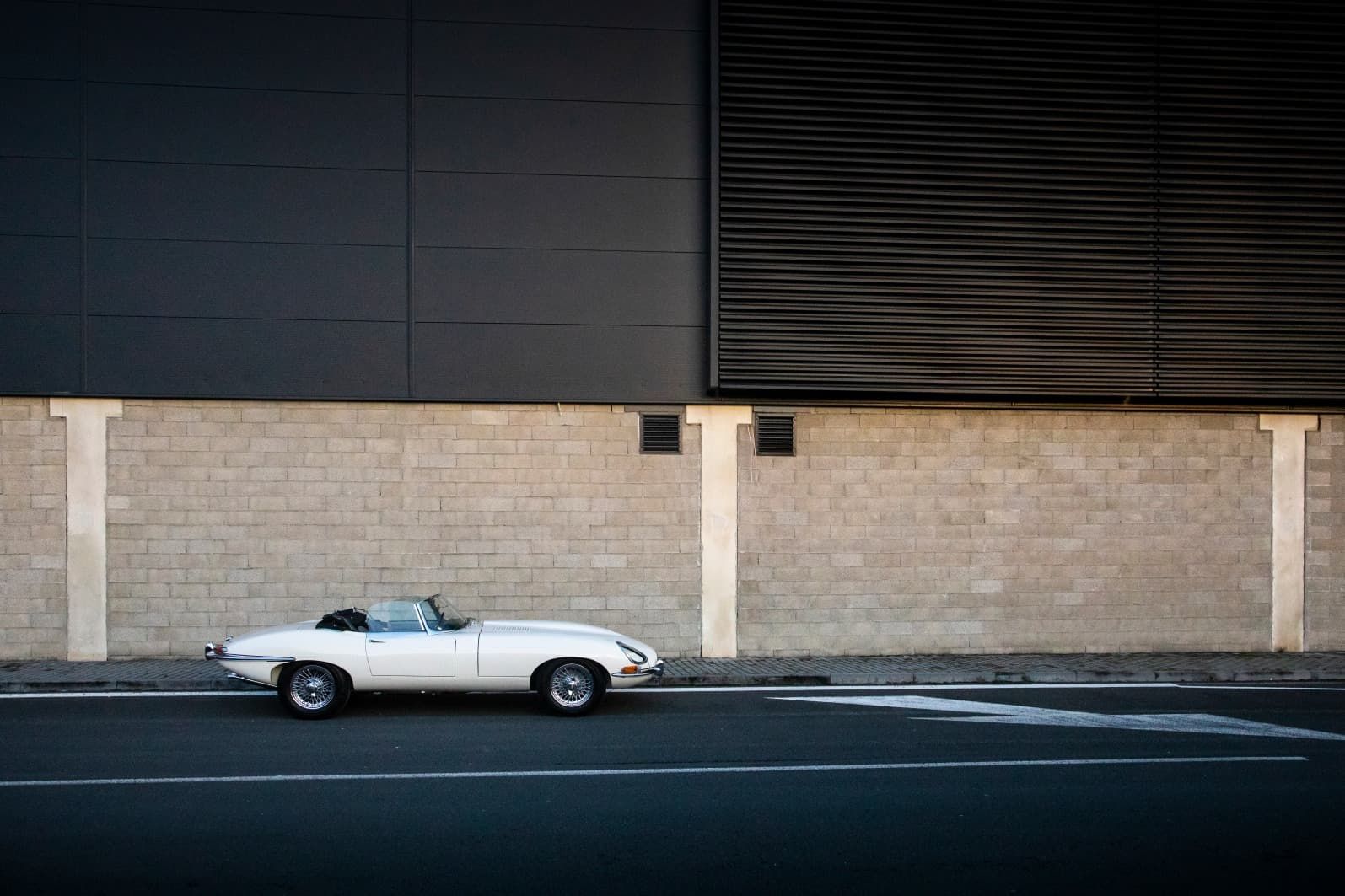 Jaguar E-type convertible bila _93