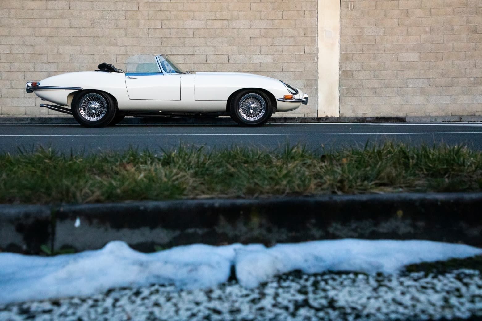 Jaguar E-type convertible bila _94