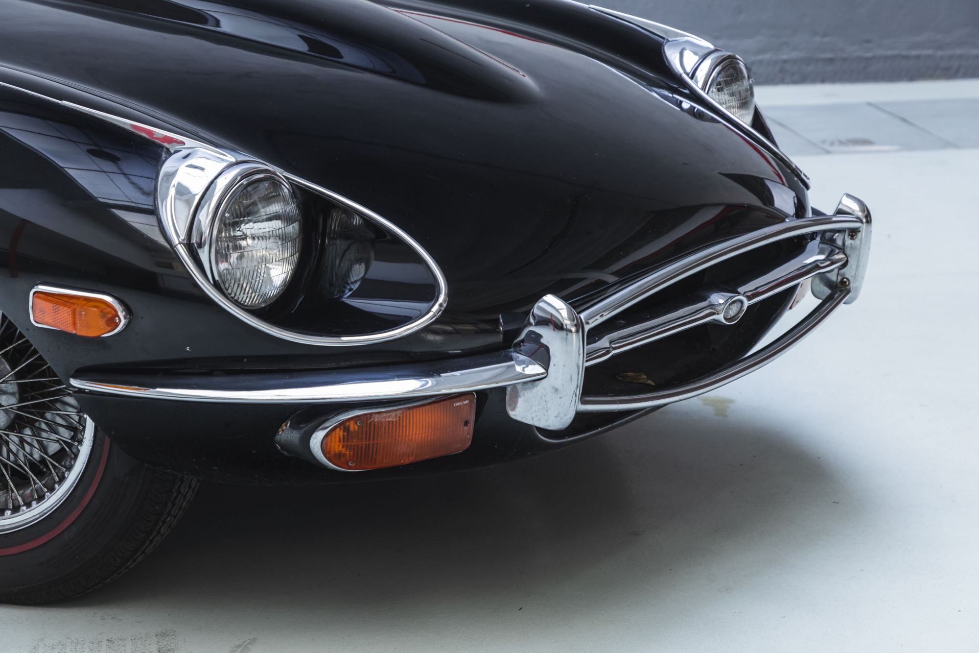 jaguar-e-type-ii-series-black-auctomobile-2.jpg