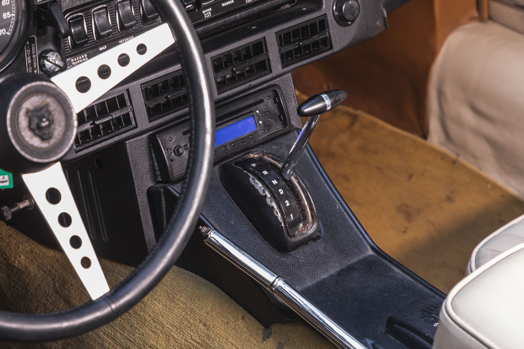 Jaguar E-type V12 - Auctomobile_17