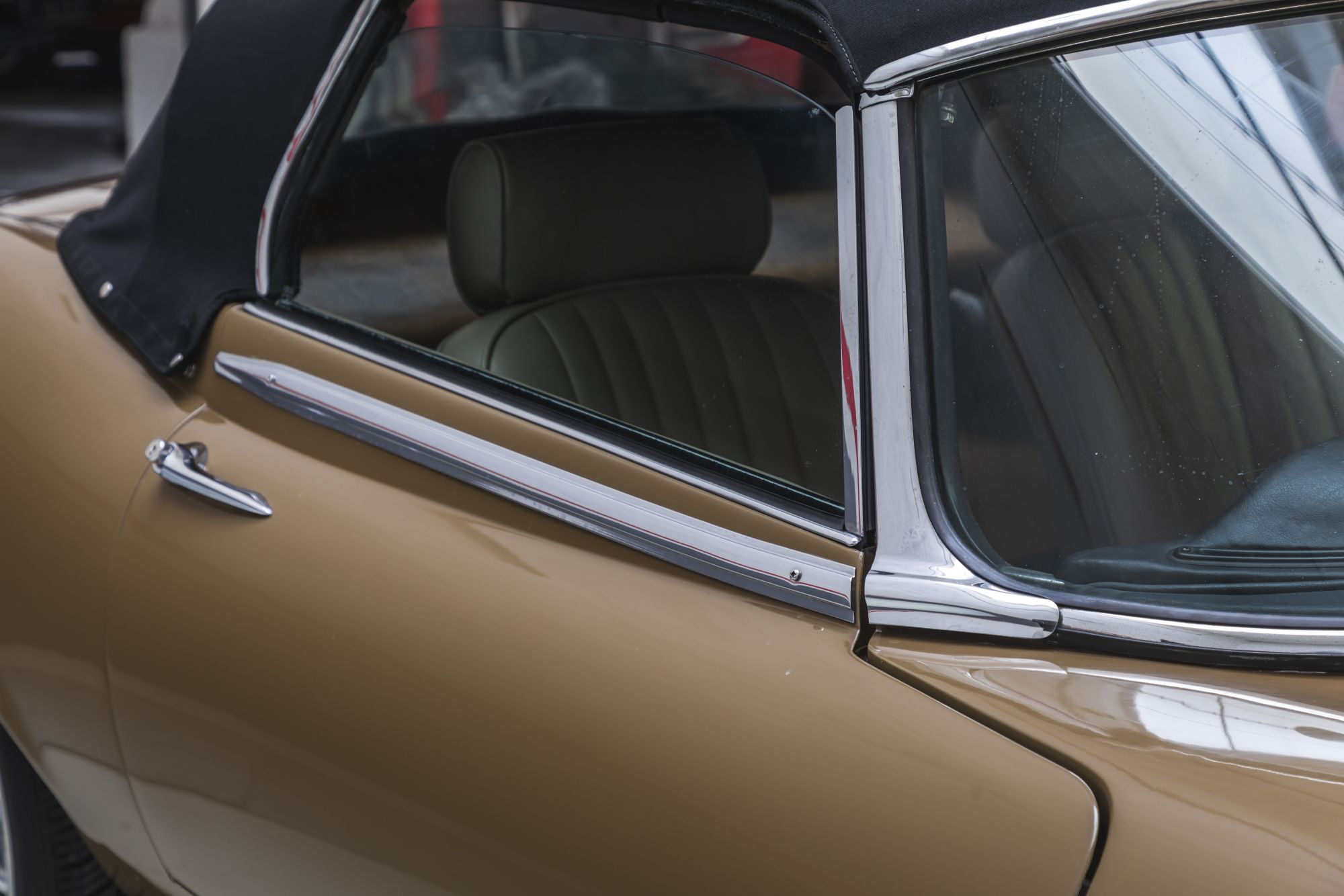 Jaguar E-type V12 - Auctomobile_4