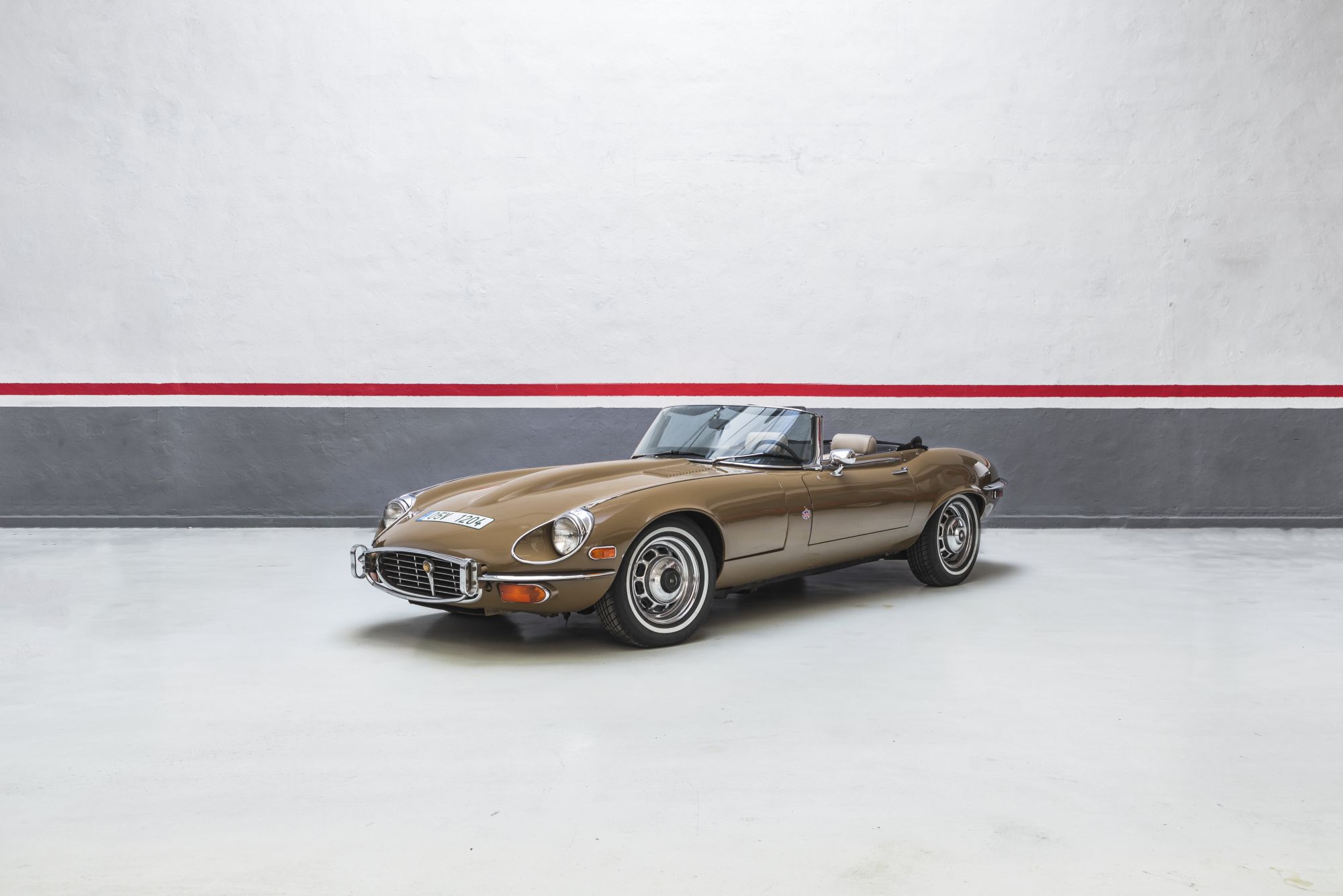 1974 Jaguar E-type III OTS