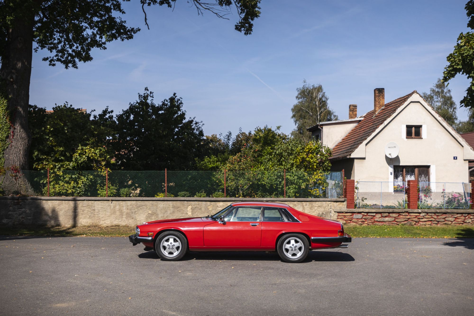 jaguar-xjs-1-auctomobile-1.jpg
