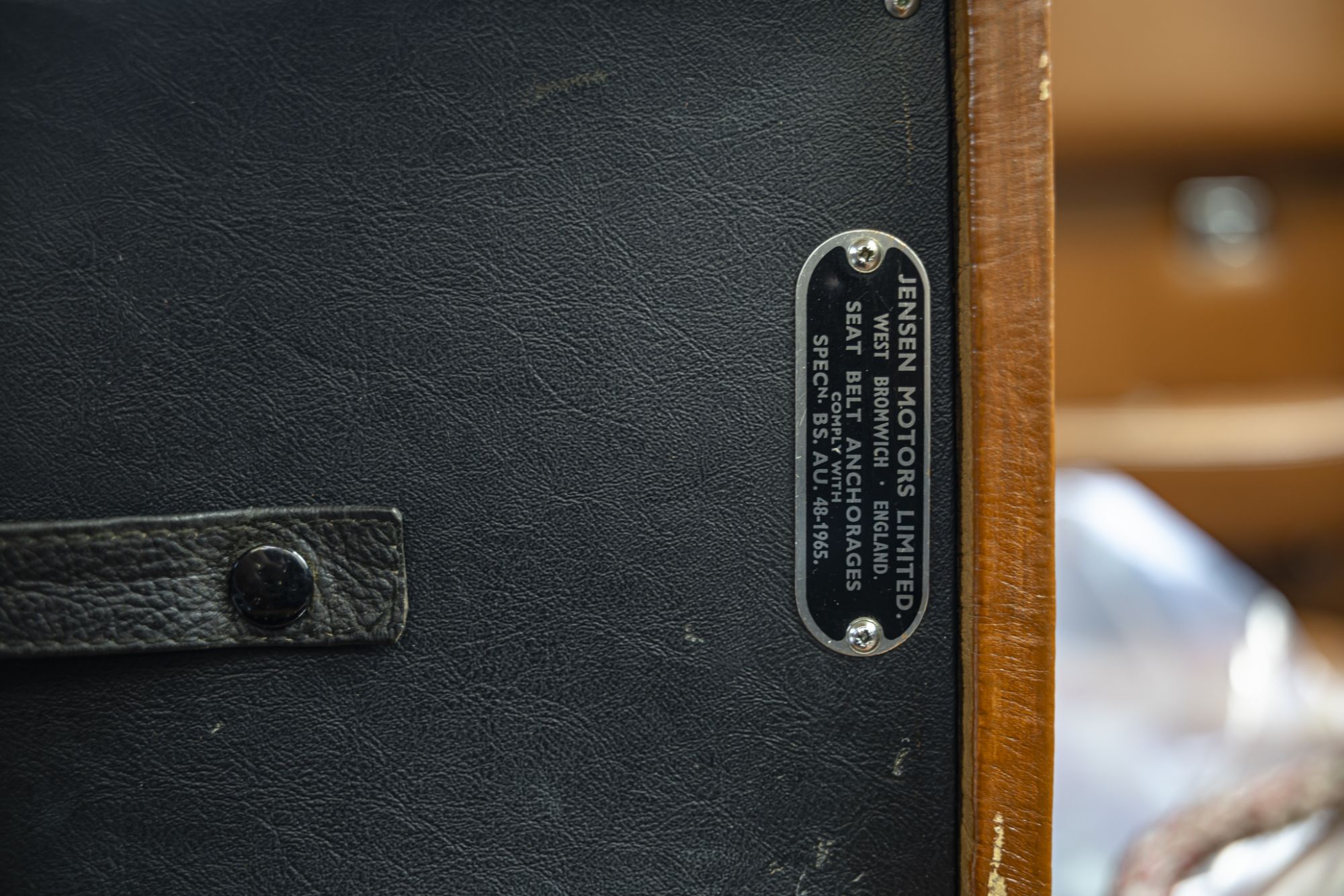 Jensen Interceptor III_46