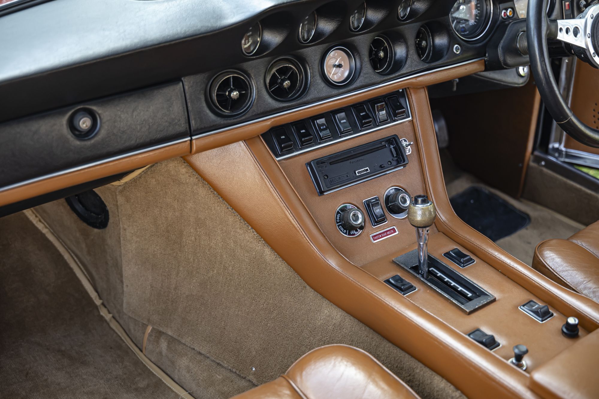 Jensen Interceptor III_64