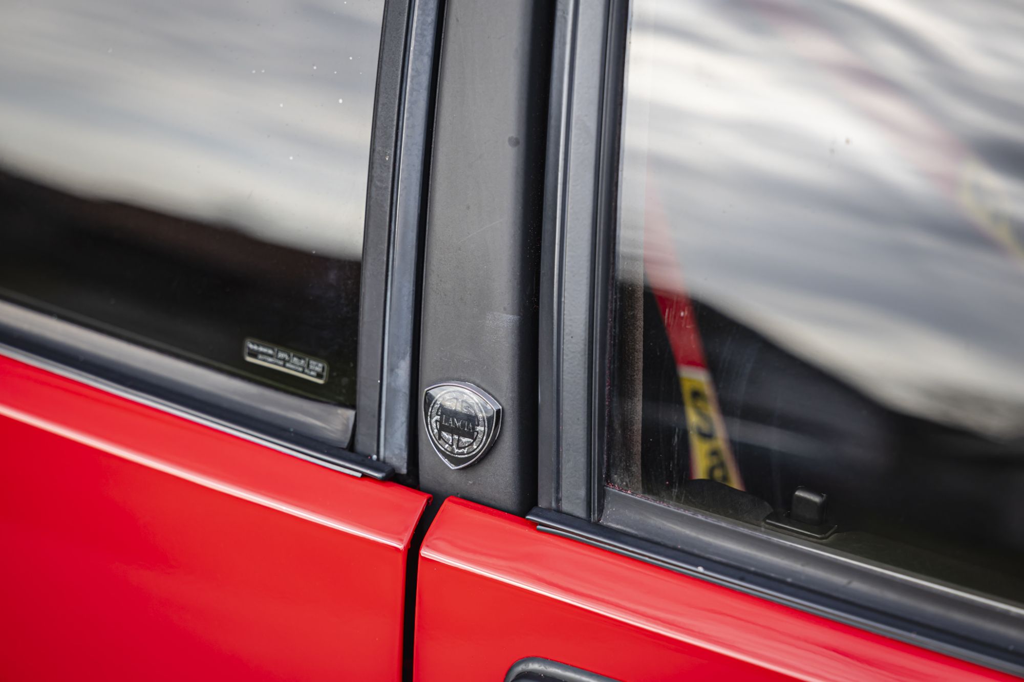 Lancia Delta Integrale 8V red_18