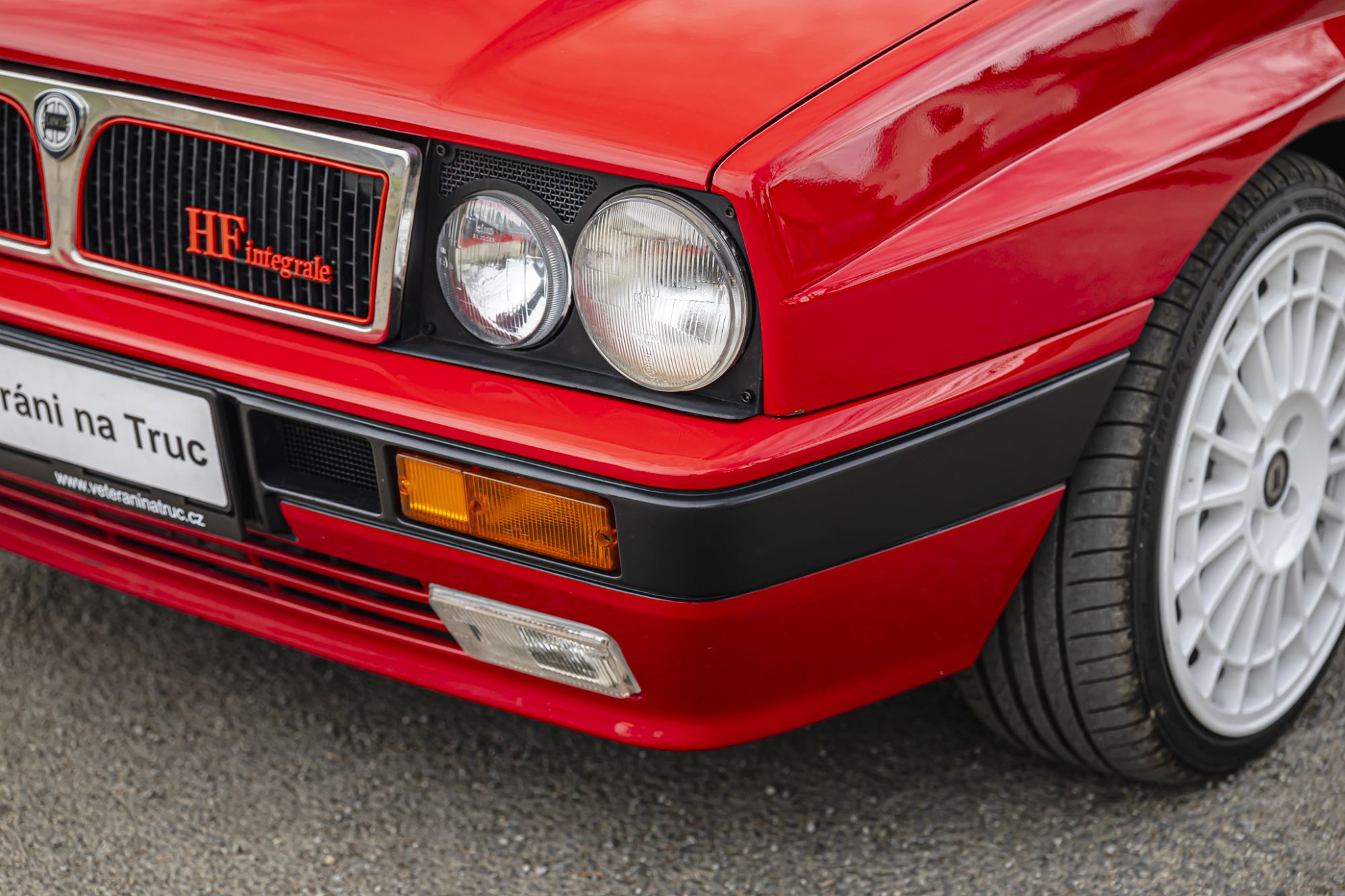 Lancia Delta Integrale 8V red_2