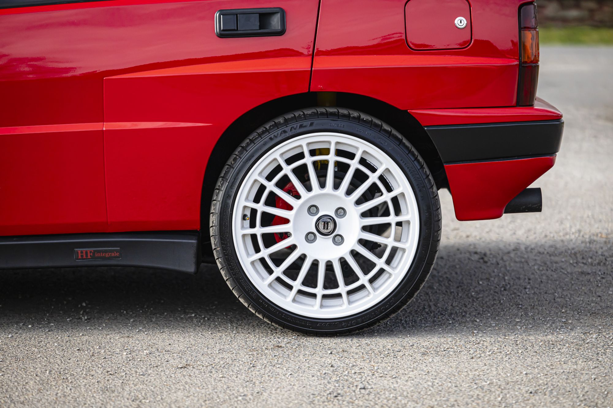 Lancia Delta Integrale 8V red_83