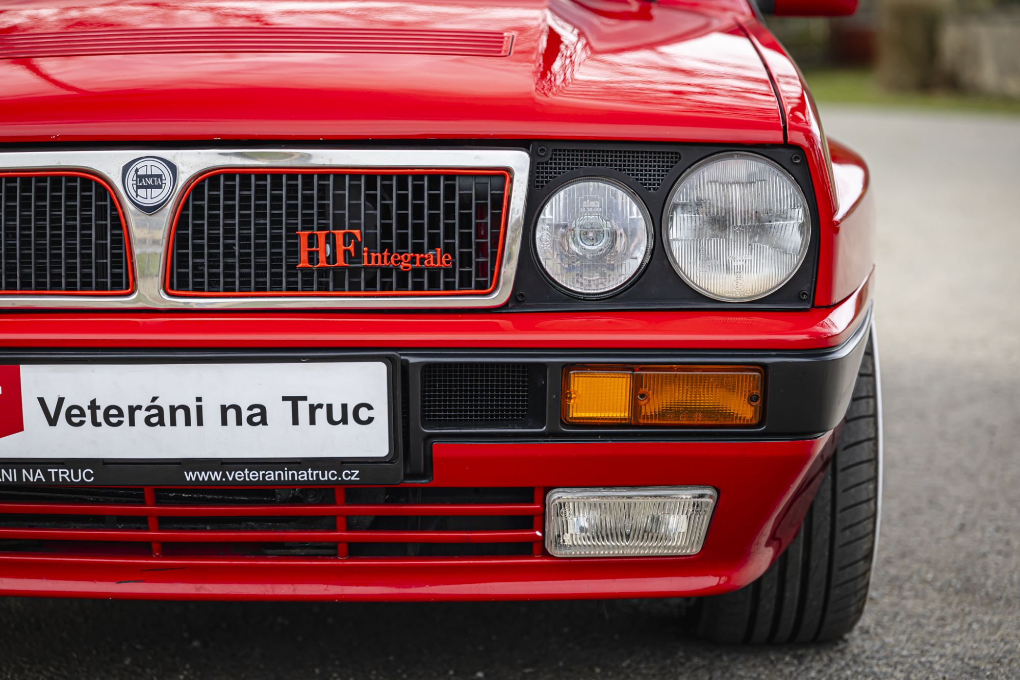 Lancia Delta Integrale 8V red_9