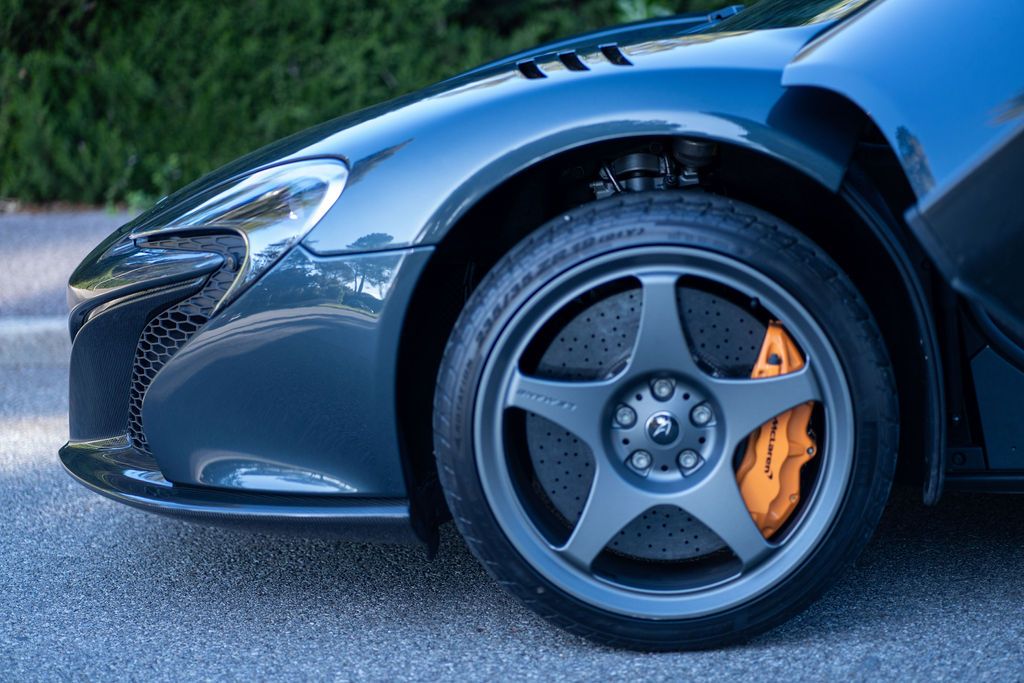 Linda_Azur_Photographer_McLaren_Le_Mans-11