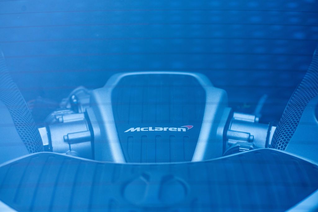 Linda_Azur_Photographer_McLaren_Le_Mans-19