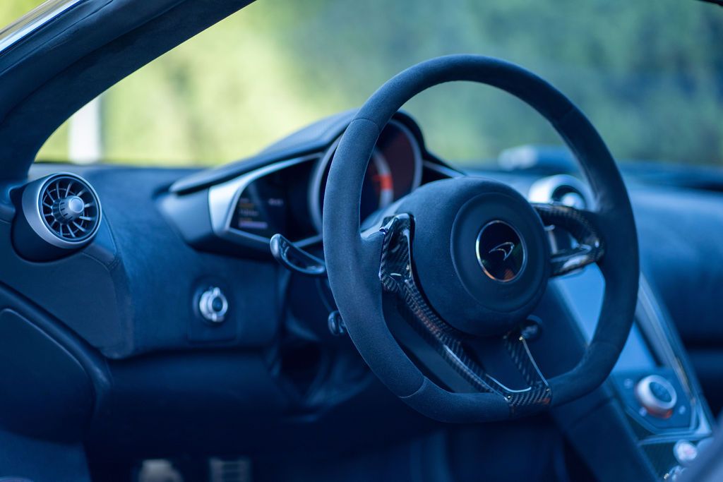 Linda_Azur_Photographer_McLaren_Le_Mans-8