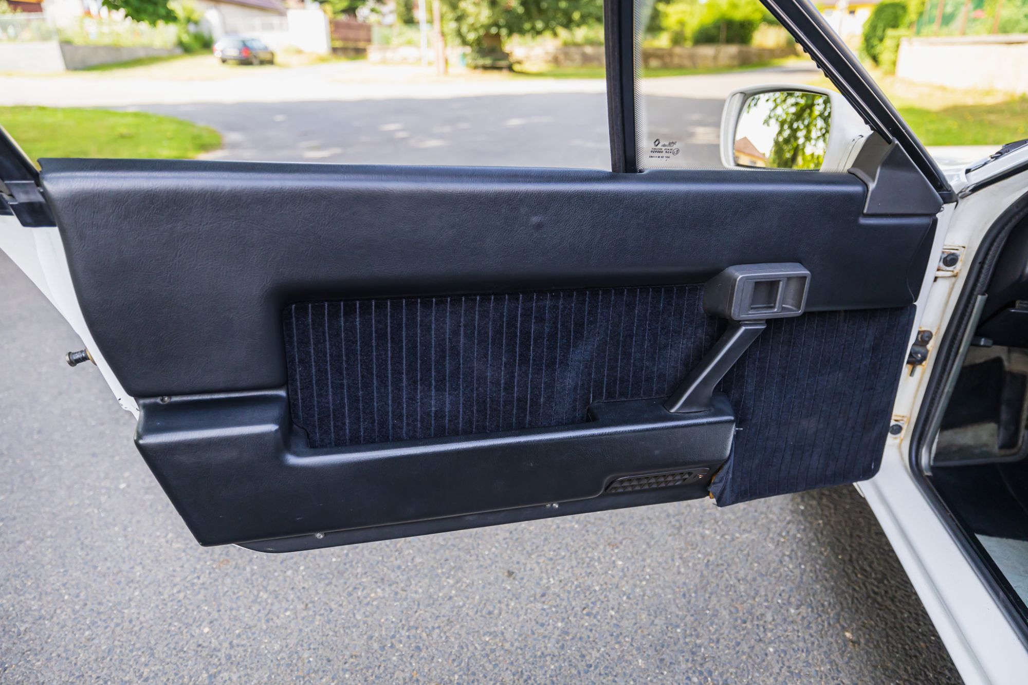 LOW_Alpina V6 GT_10.JPG