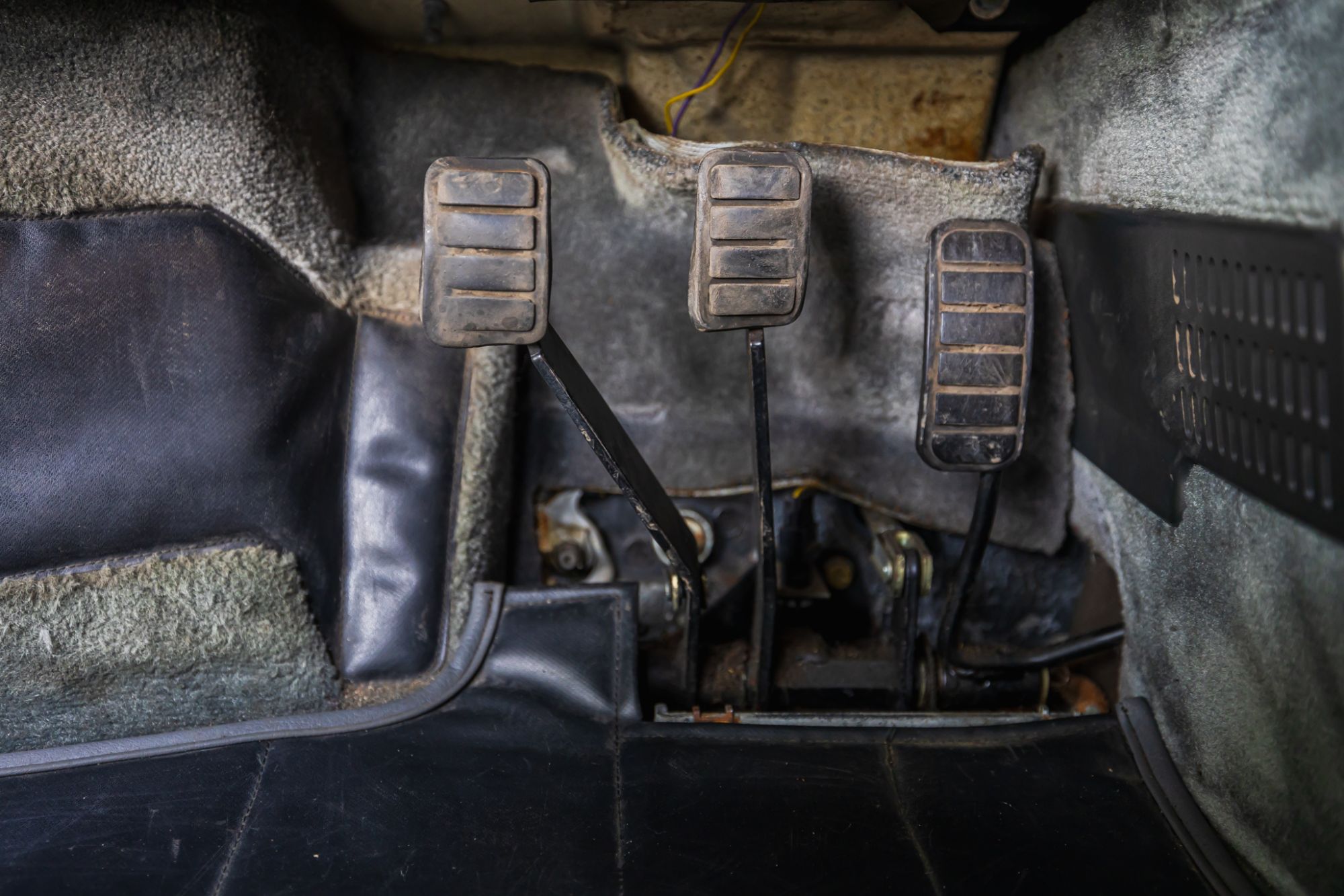 LOW_Alpina V6 GT_16.JPG