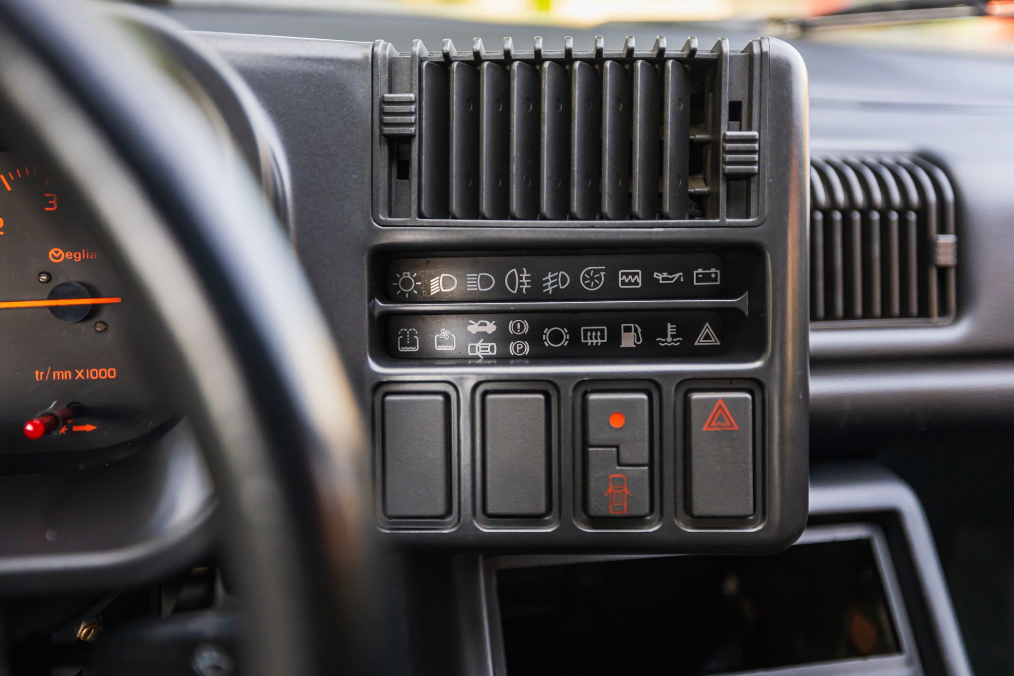 LOW_Alpina V6 GT_19.JPG