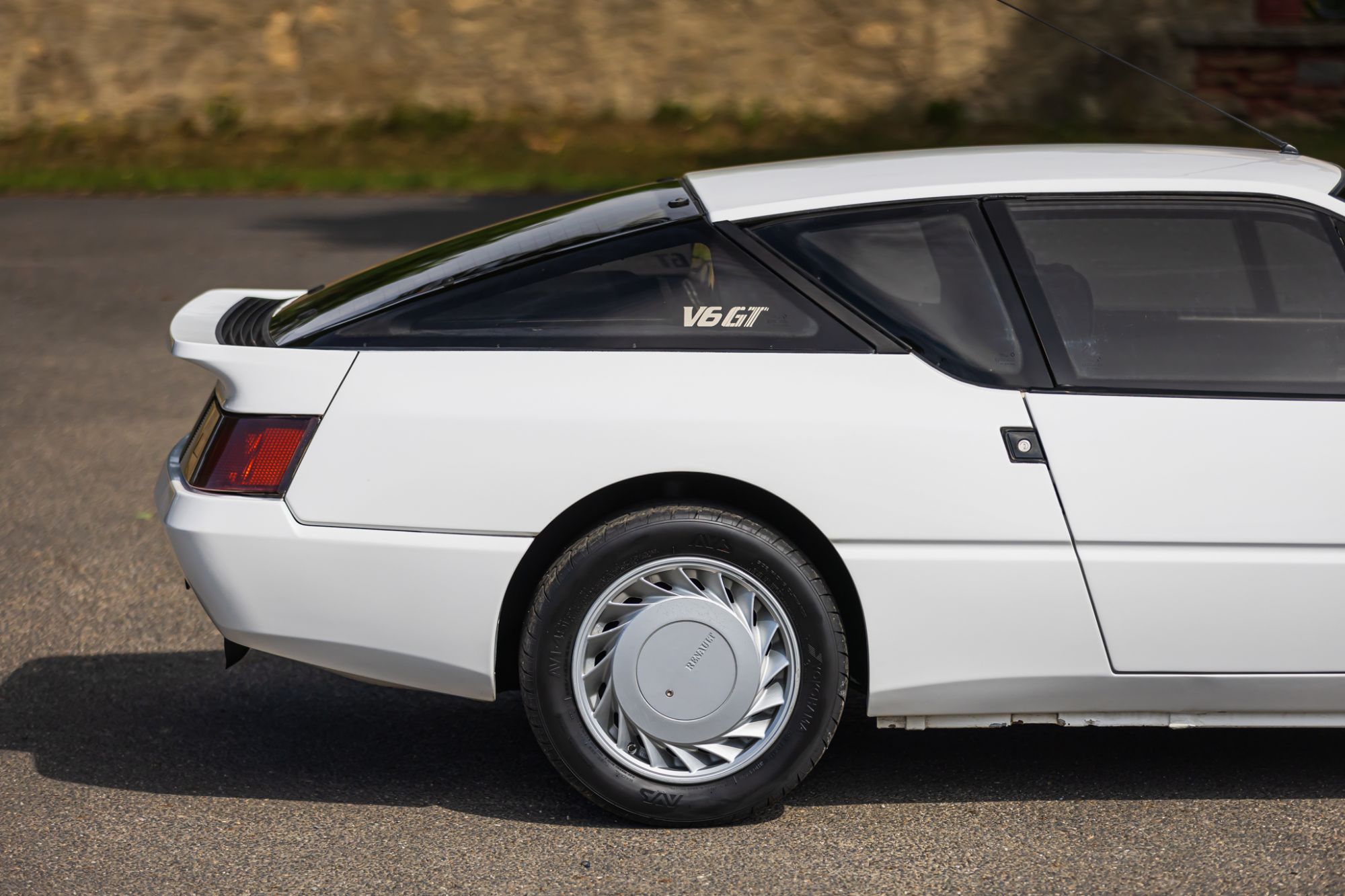 LOW_Alpina V6 GT_38.JPG