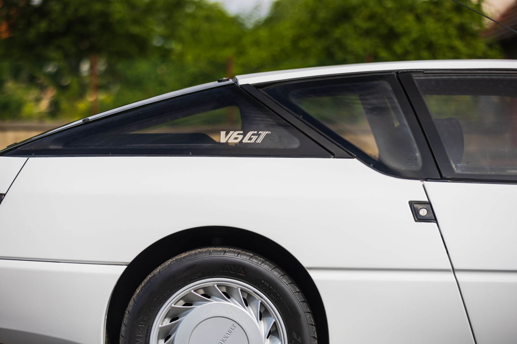 LOW_Alpina V6 GT_39.JPG