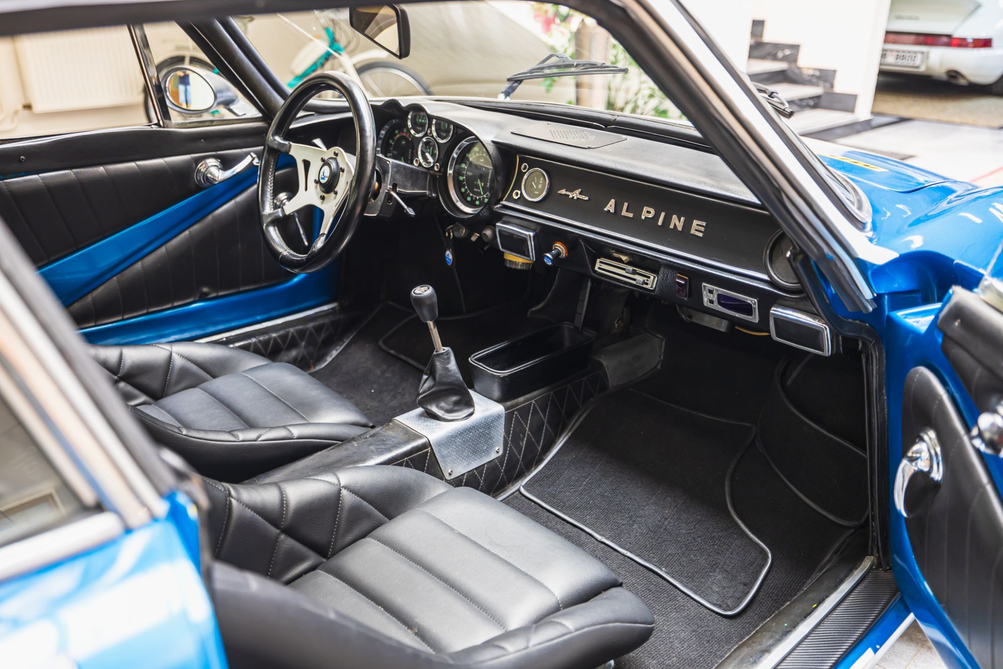 low Alpine A110_30.JPG