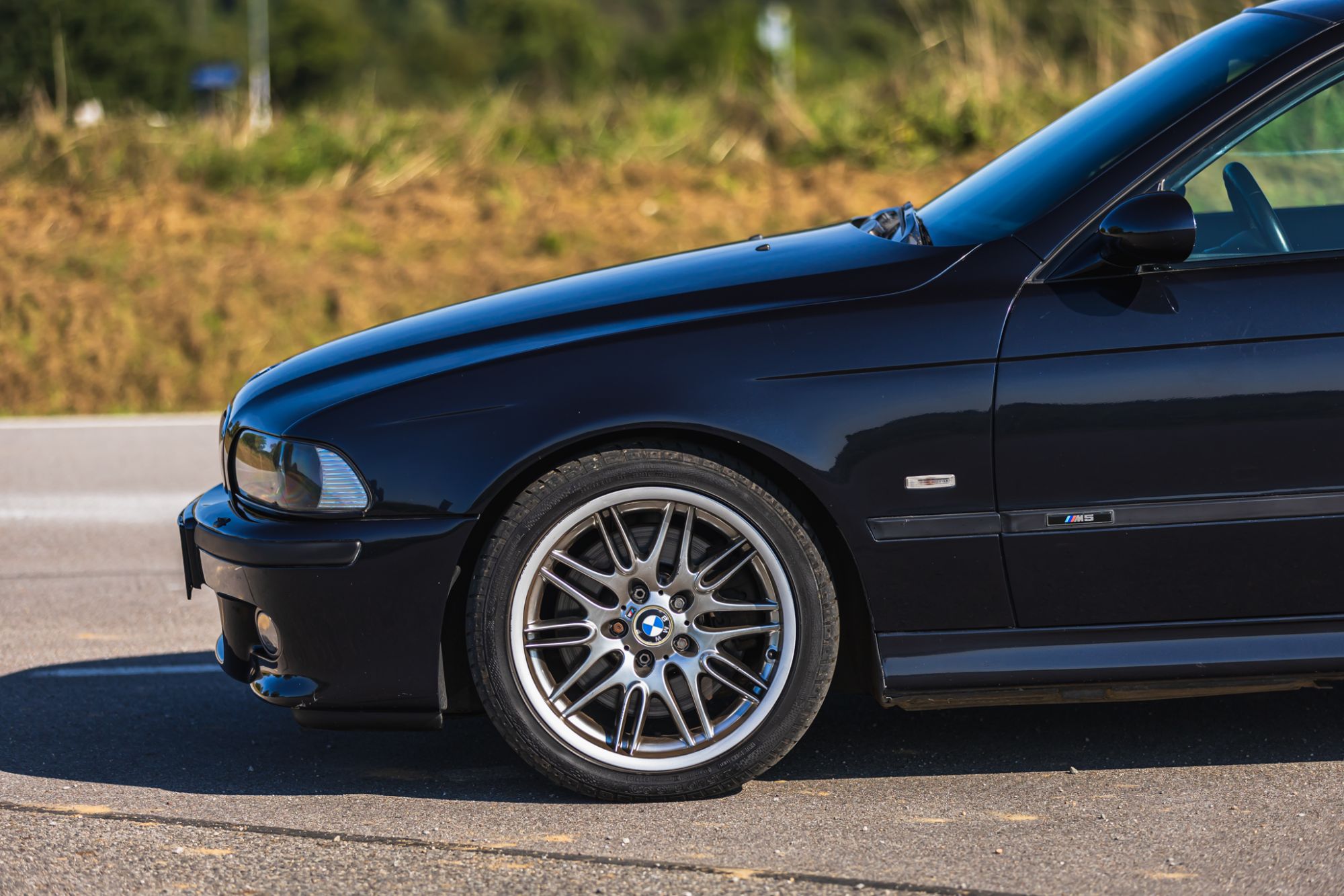low_BMW M5 E39_25.JPG