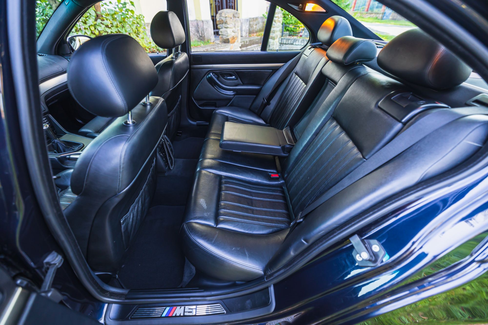 low_BMW M5 E39_37.JPG