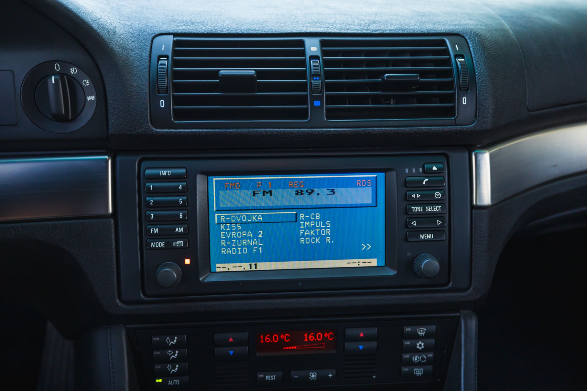 low_BMW M5 E39_48.JPG