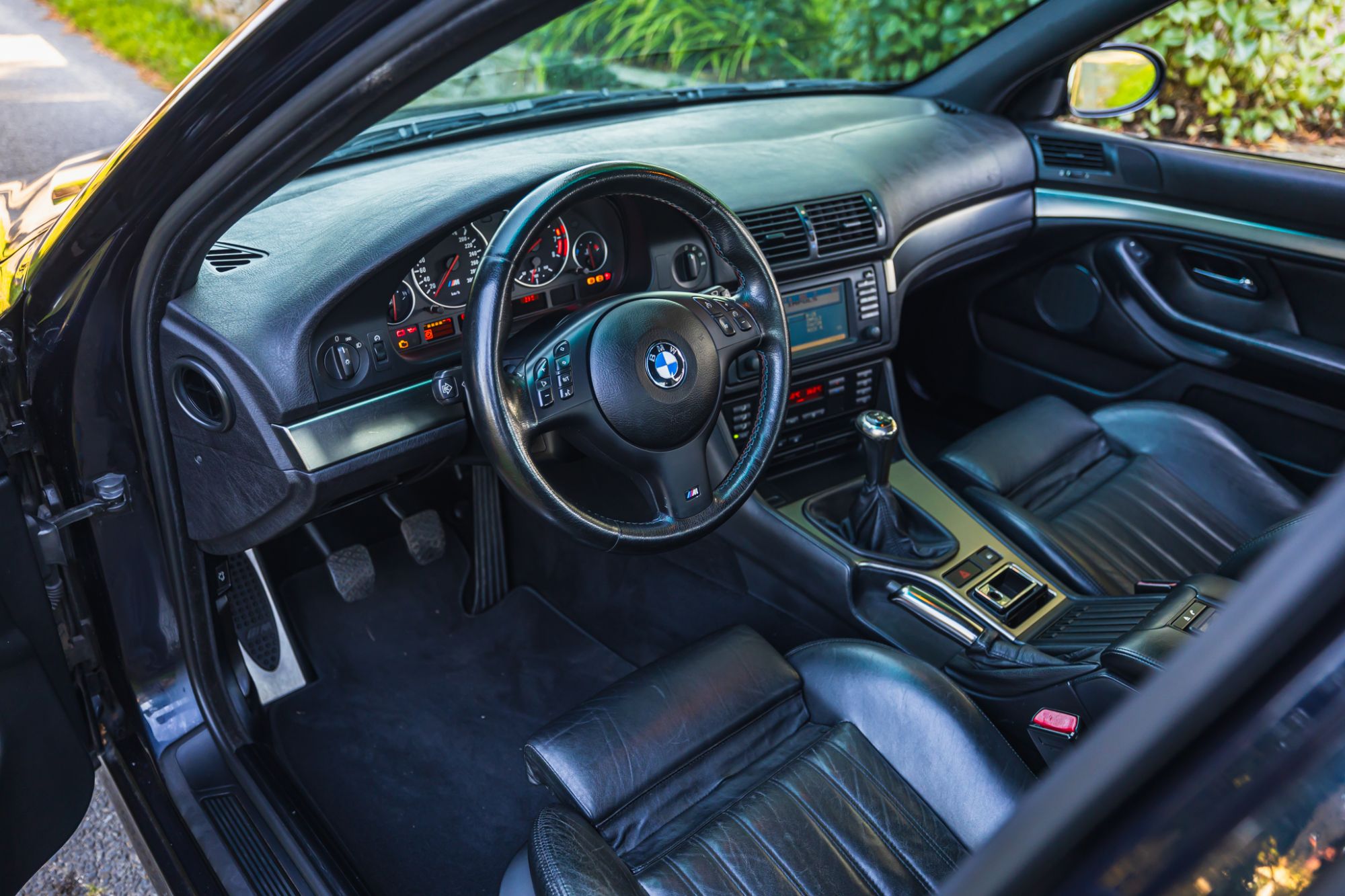 low_BMW M5 E39_53.JPG