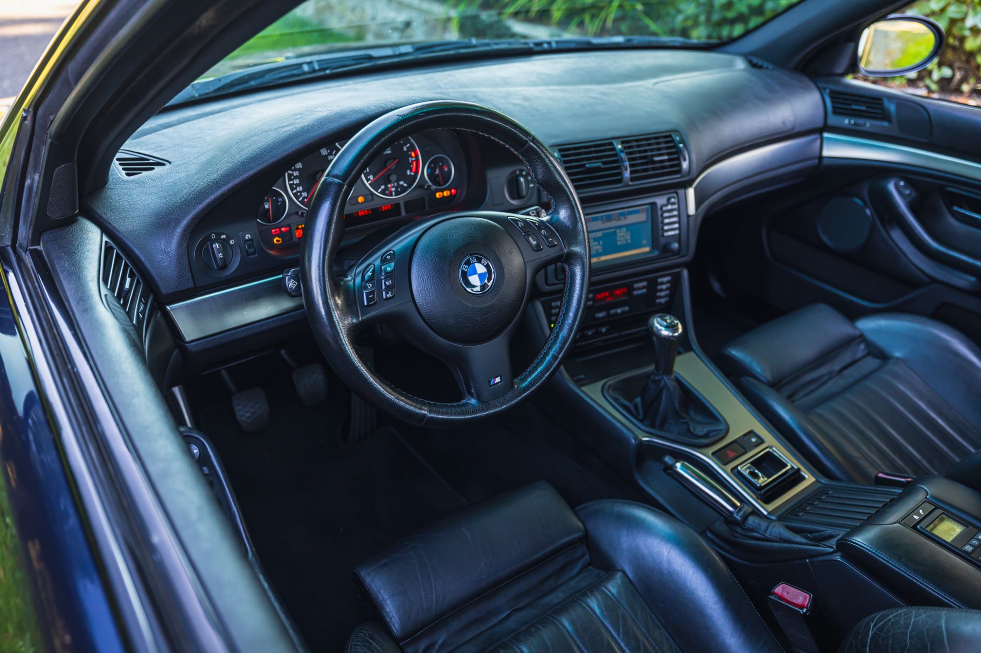 low_BMW M5 E39_54.JPG