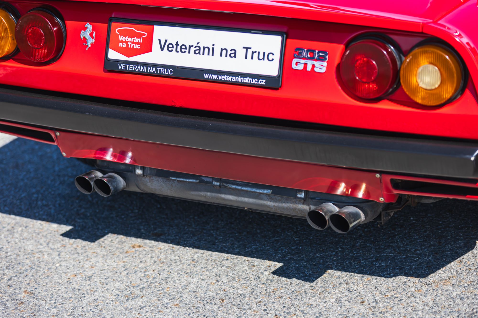 low_Ferrari 208 GTS_38.JPG