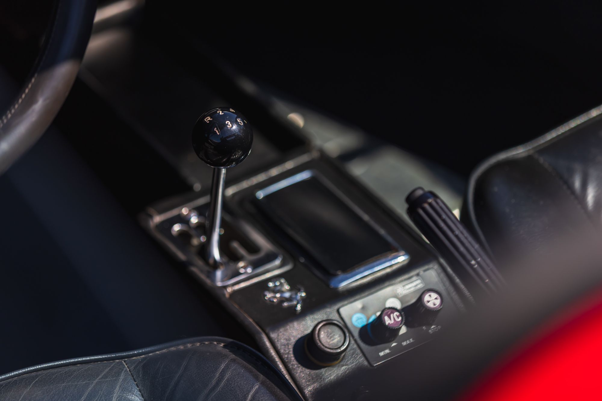 low_Ferrari 208 GTS_40.JPG