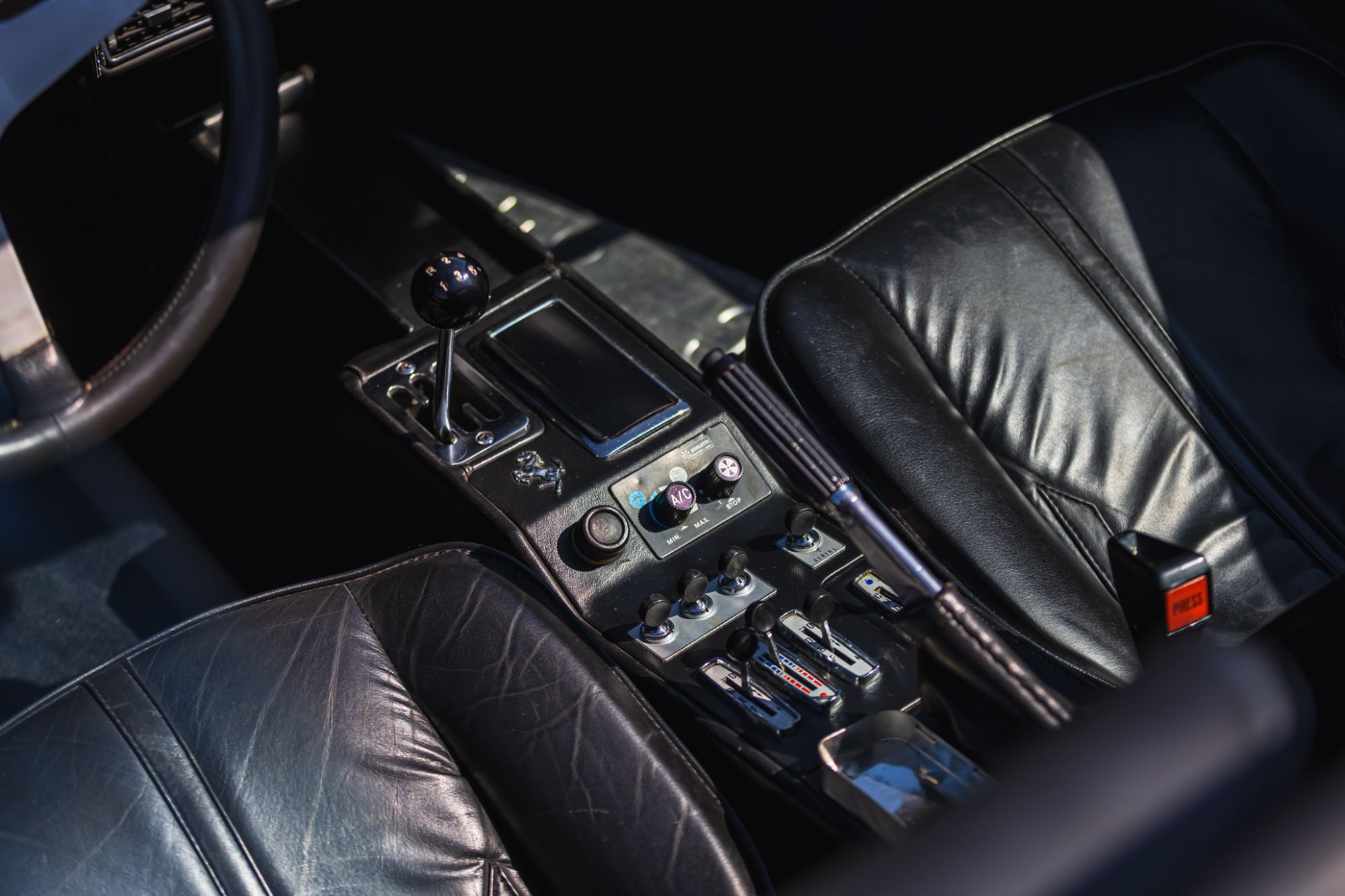 low_Ferrari 208 GTS_41.JPG