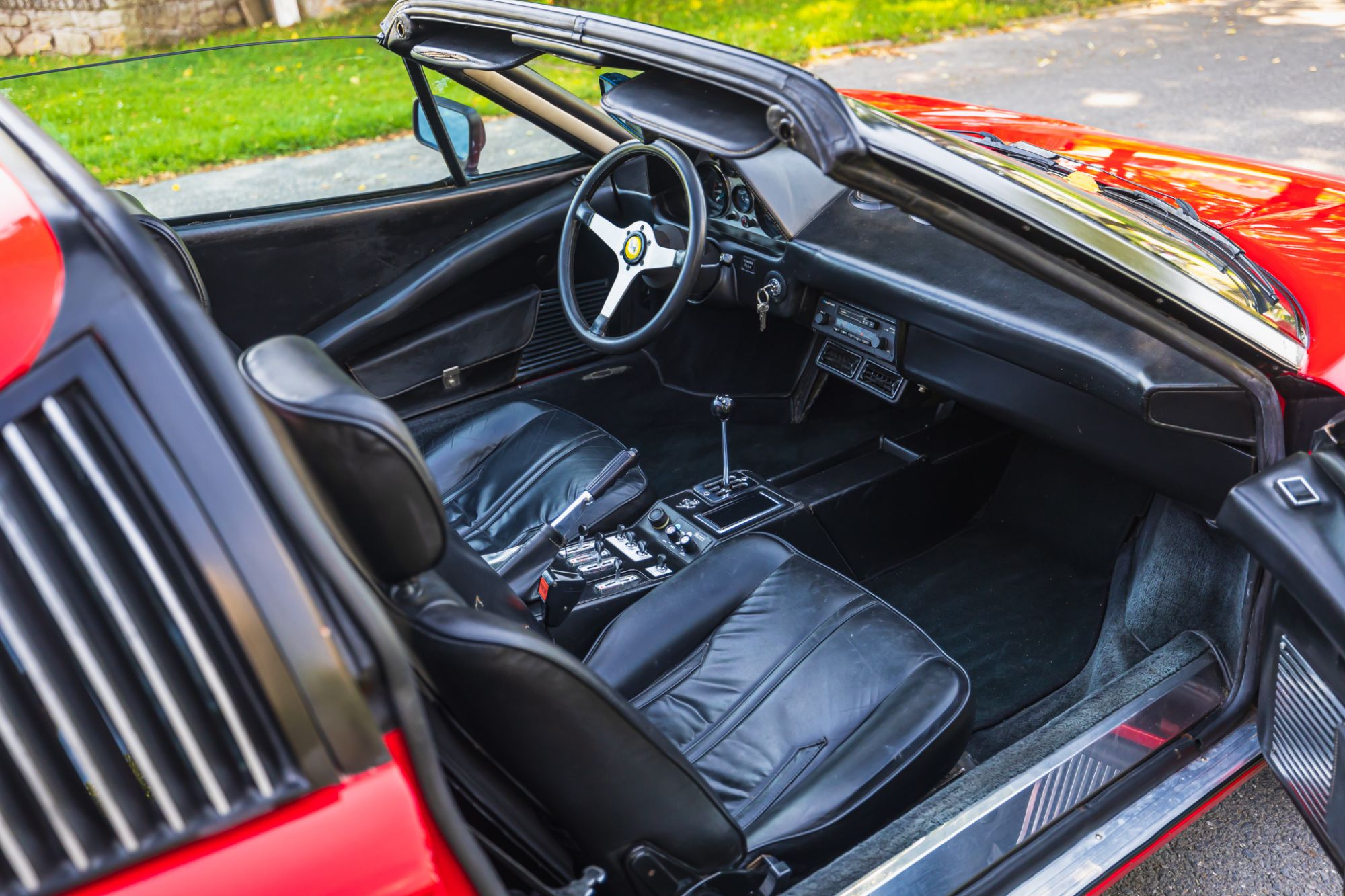 low_Ferrari 208 GTS_63.JPG