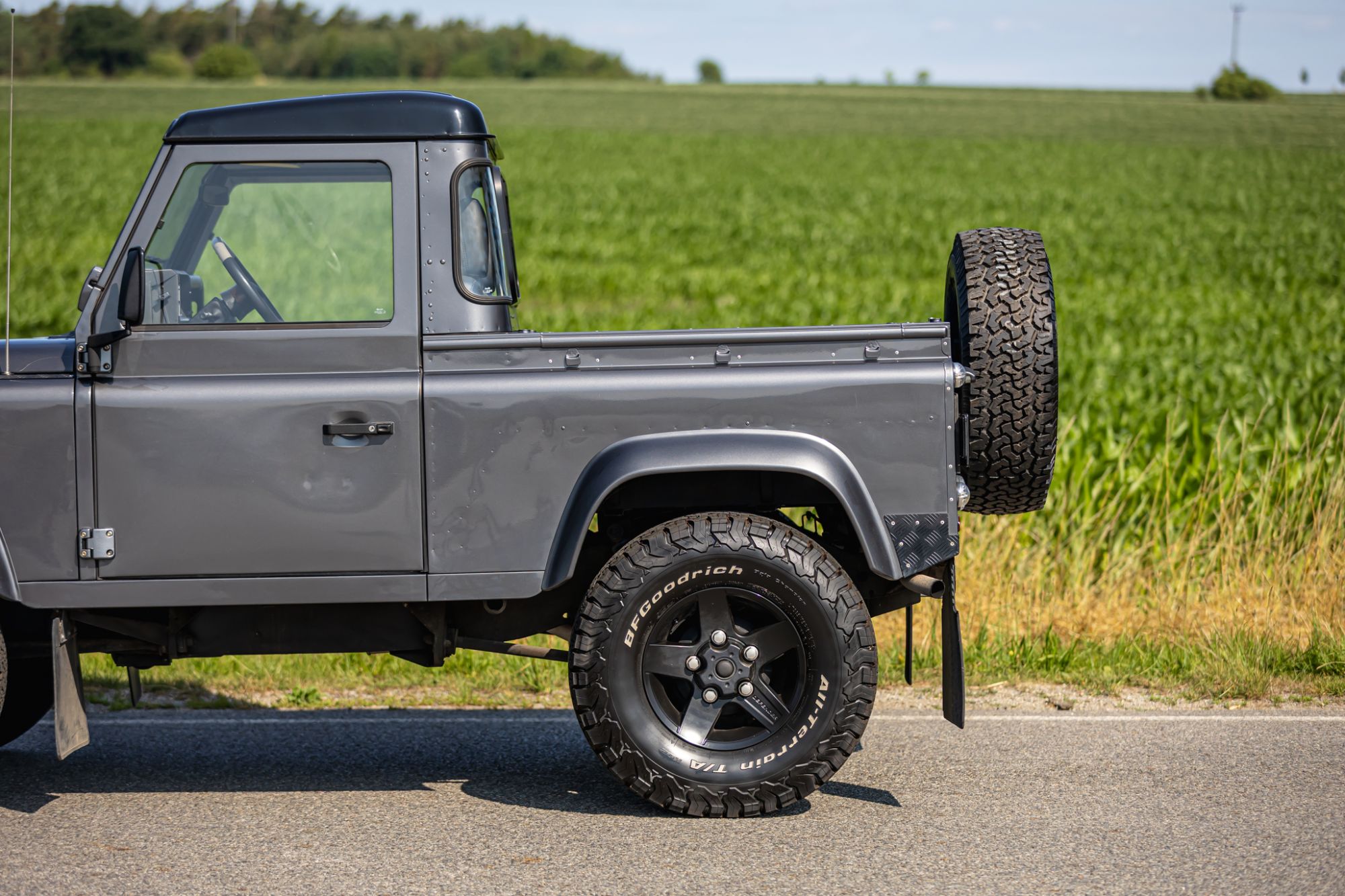 LOW Land Rover 90_28.JPG