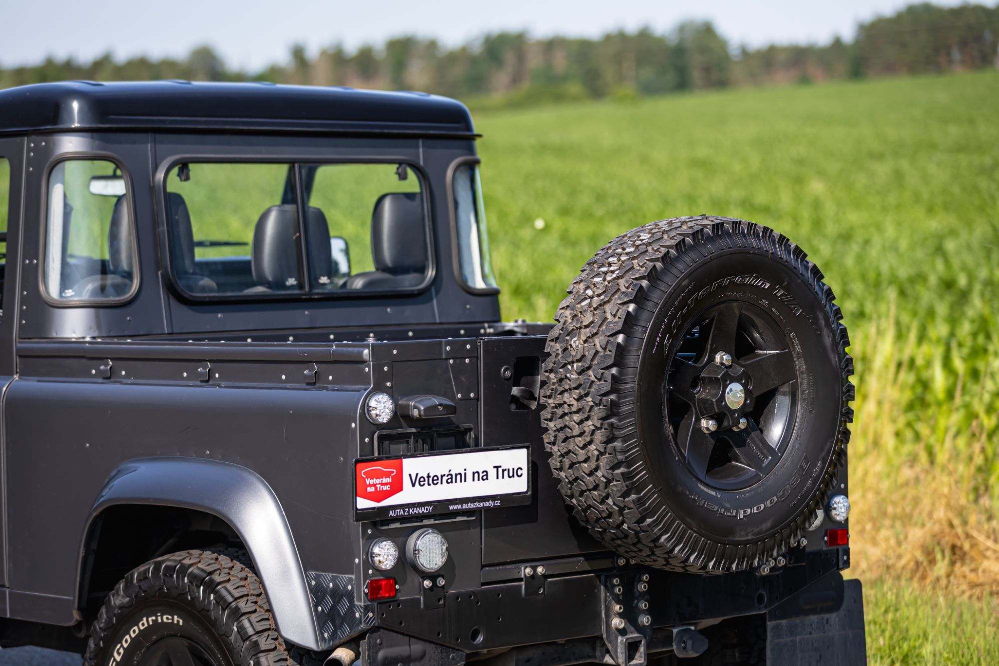 LOW Land Rover 90_29.JPG