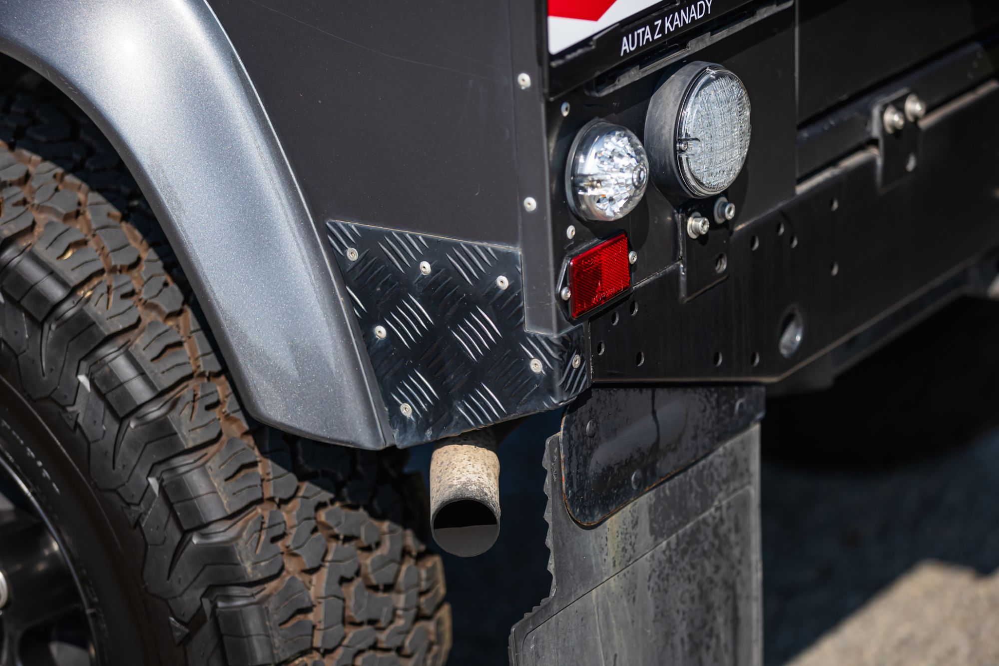 LOW Land Rover 90_36.JPG