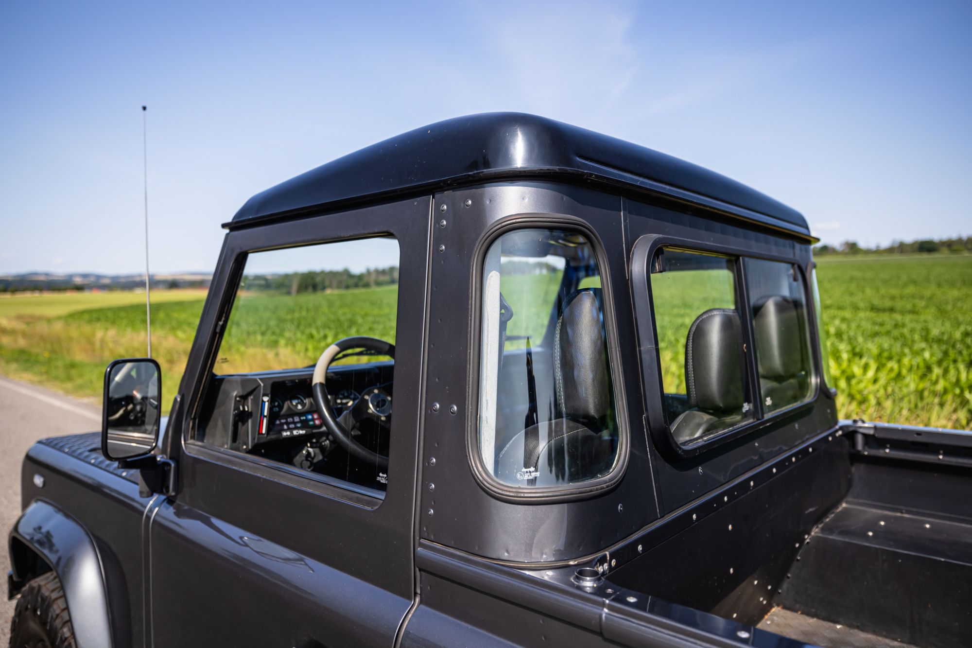 LOW Land Rover 90_4.JPG