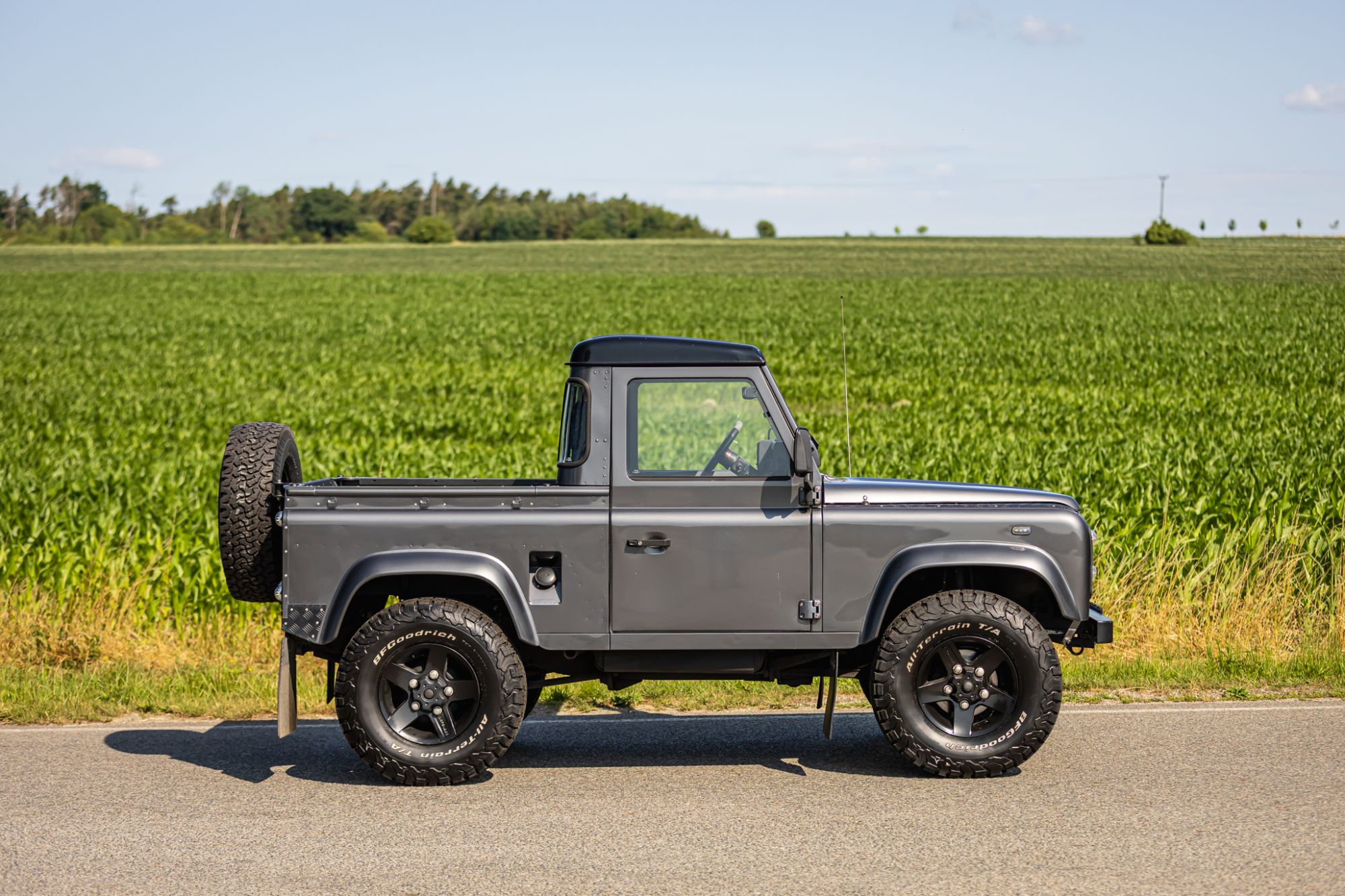 LOW Land Rover 90_44.JPG