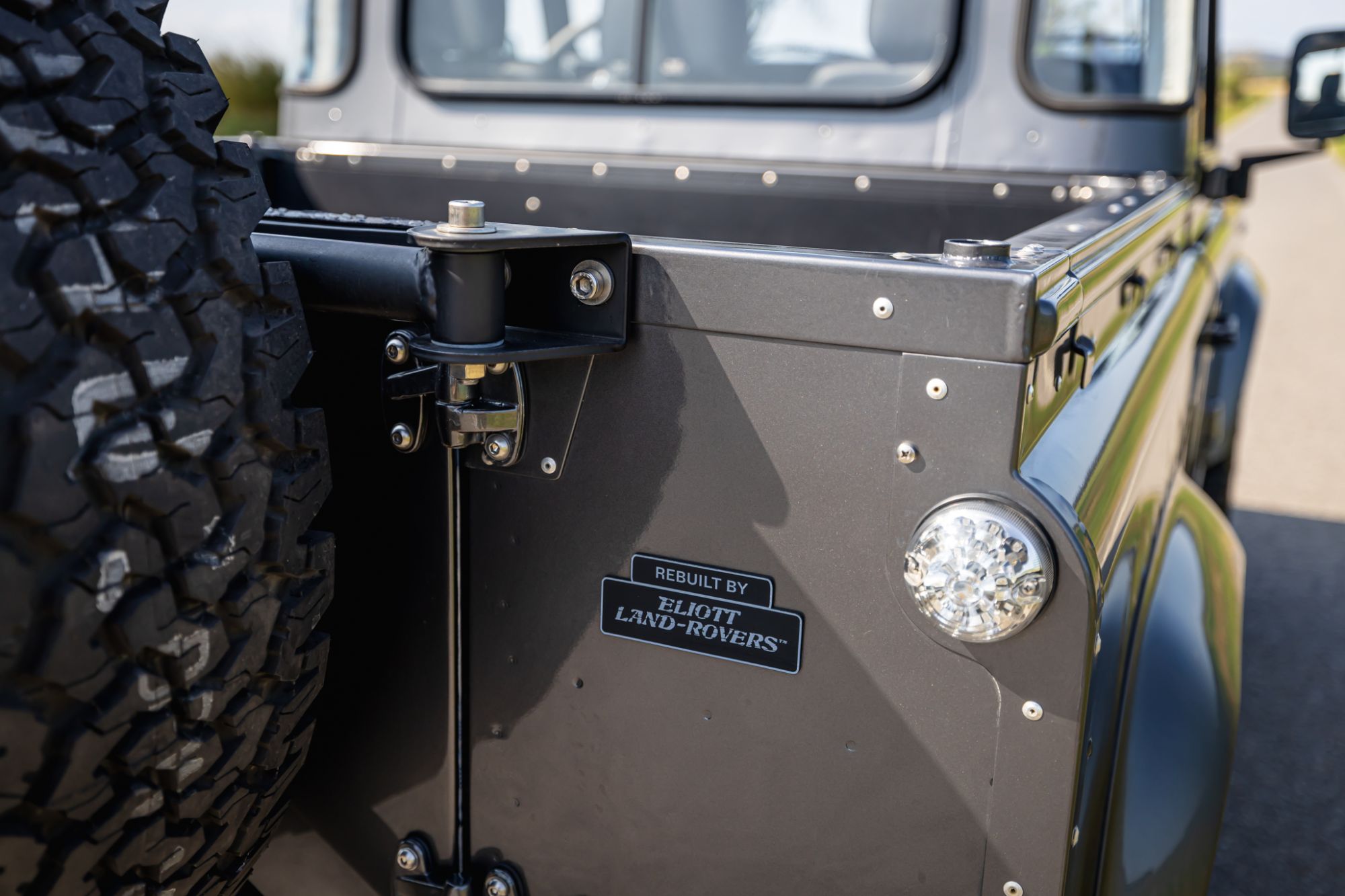 LOW Land Rover 90_6.JPG