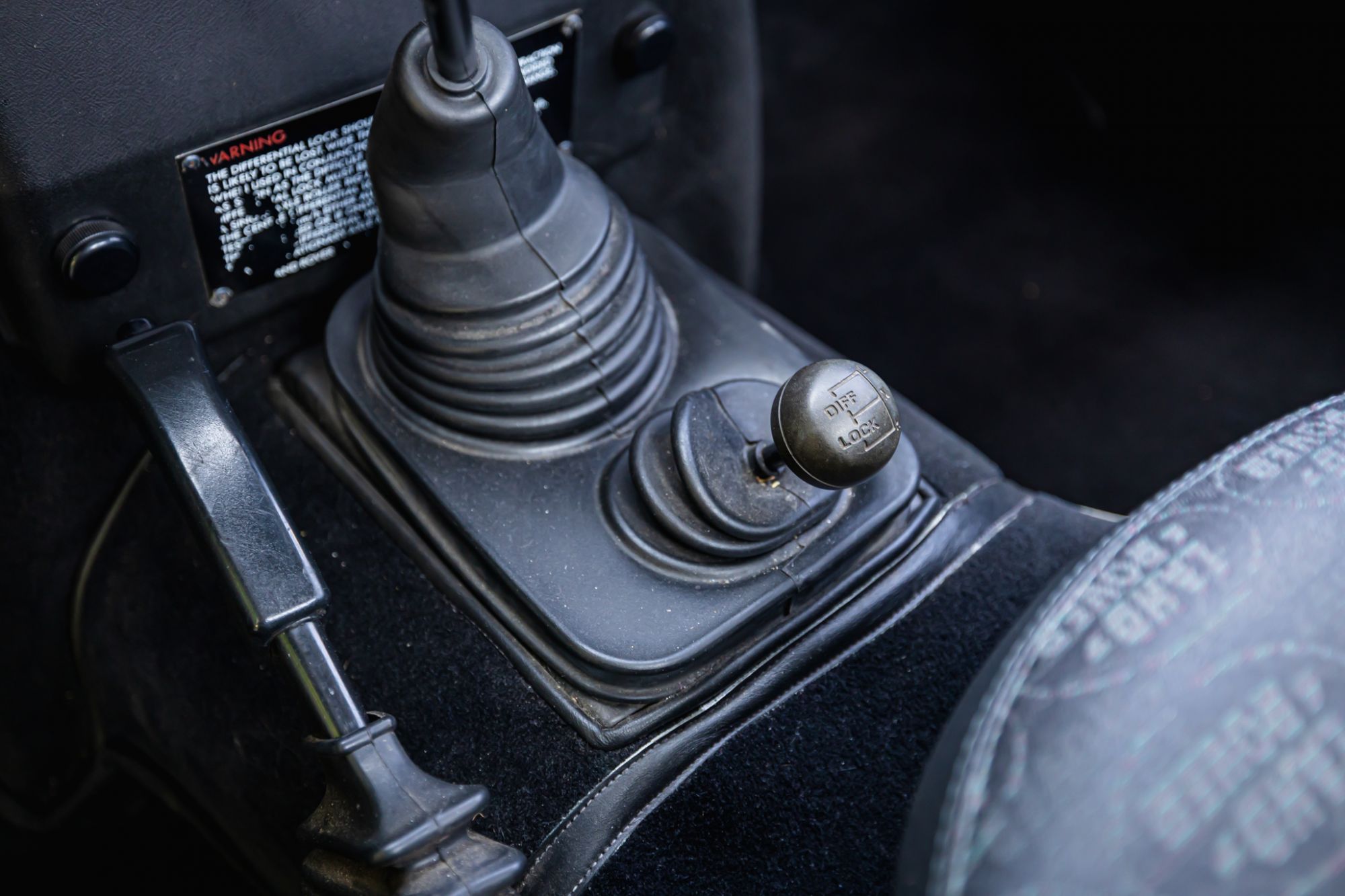 LOW Land Rover 90_86.JPG