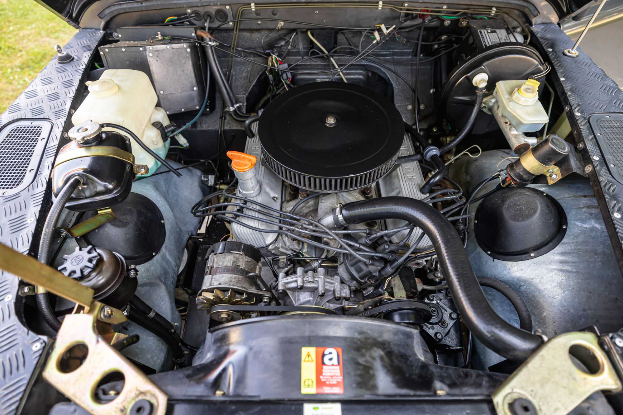 LOW Land Rover 90_91.JPG