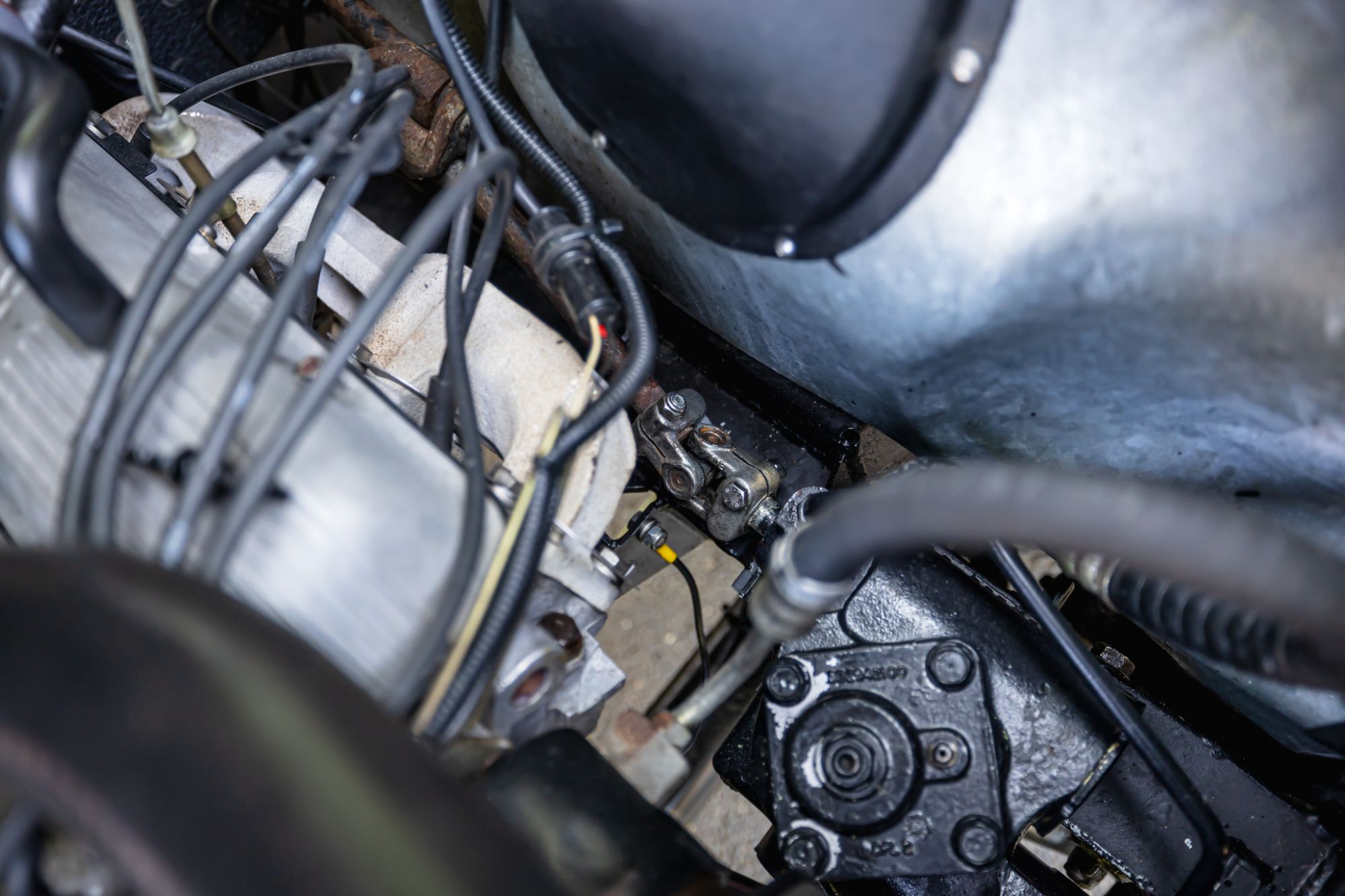 LOW Land Rover 90_94.JPG