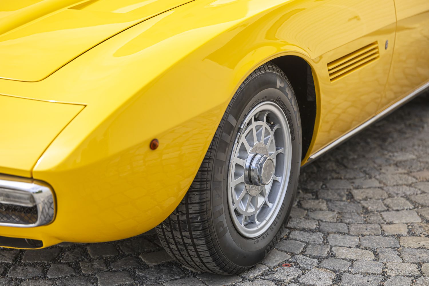 low_Maserati Ghibli yellow_12