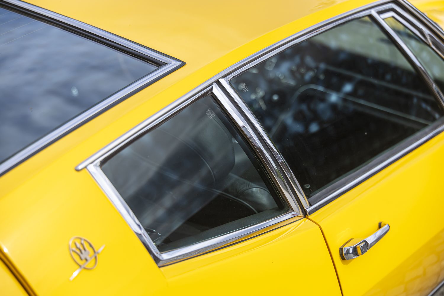 low_Maserati Ghibli yellow_19